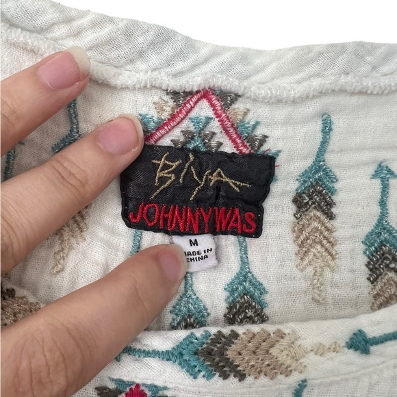 NWOT Johnny Was Rondo Blouse Americana Embroidered Blouse Top White size M - Picture 3 of 4